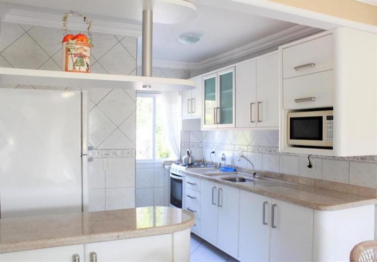 Apartamento Inteiro 3 Quartos No Condominio Solar Das Bromelias บอมบินญัส ภายนอก รูปภาพ
