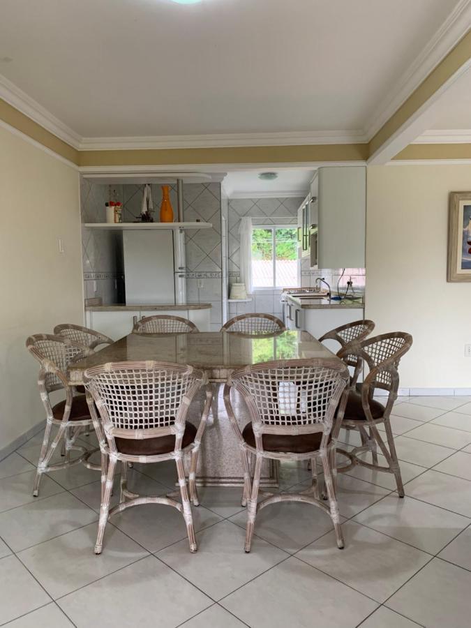 Apartamento Inteiro 3 Quartos No Condominio Solar Das Bromelias บอมบินญัส ภายนอก รูปภาพ