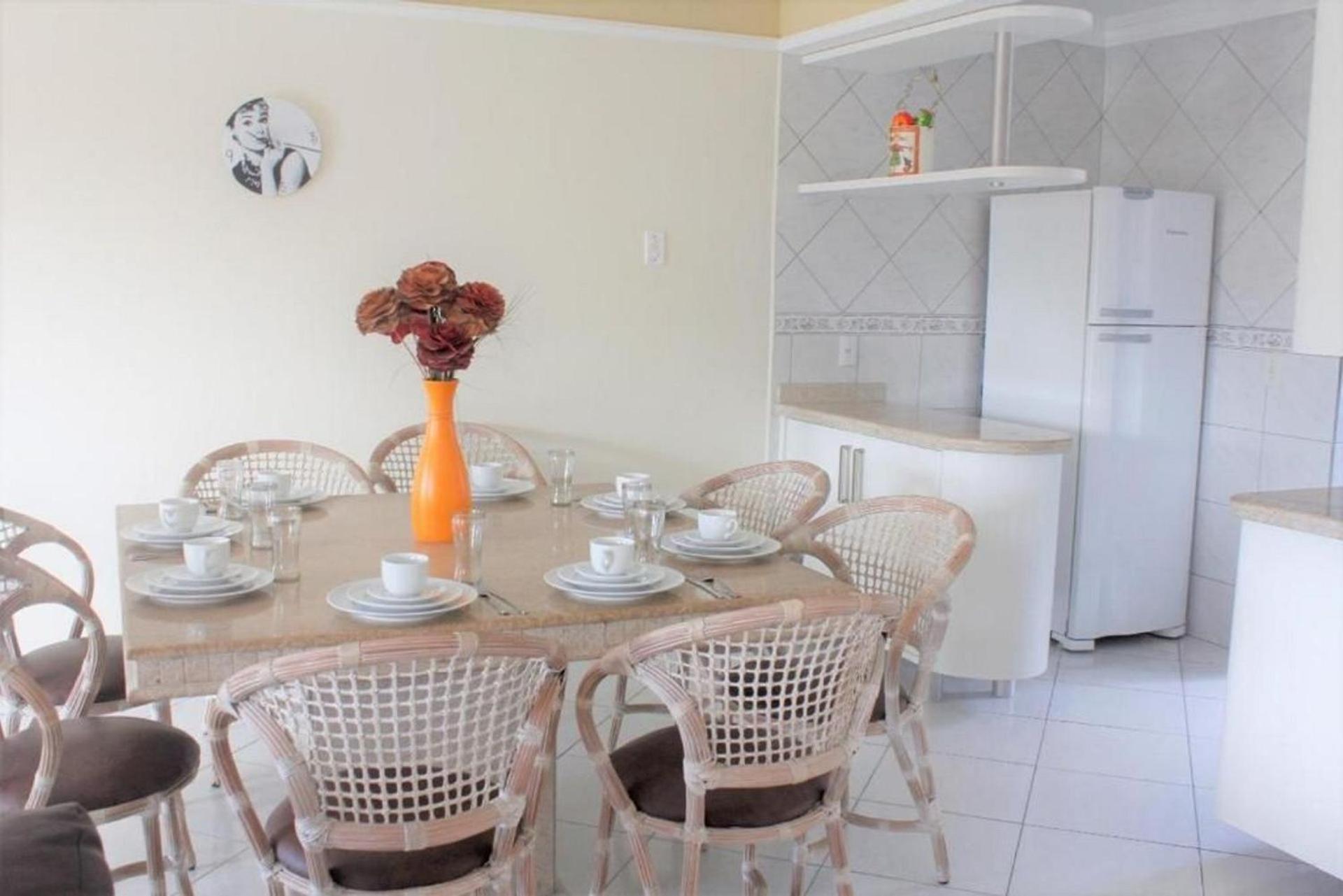 Apartamento Inteiro 3 Quartos No Condominio Solar Das Bromelias บอมบินญัส ห้อง รูปภาพ