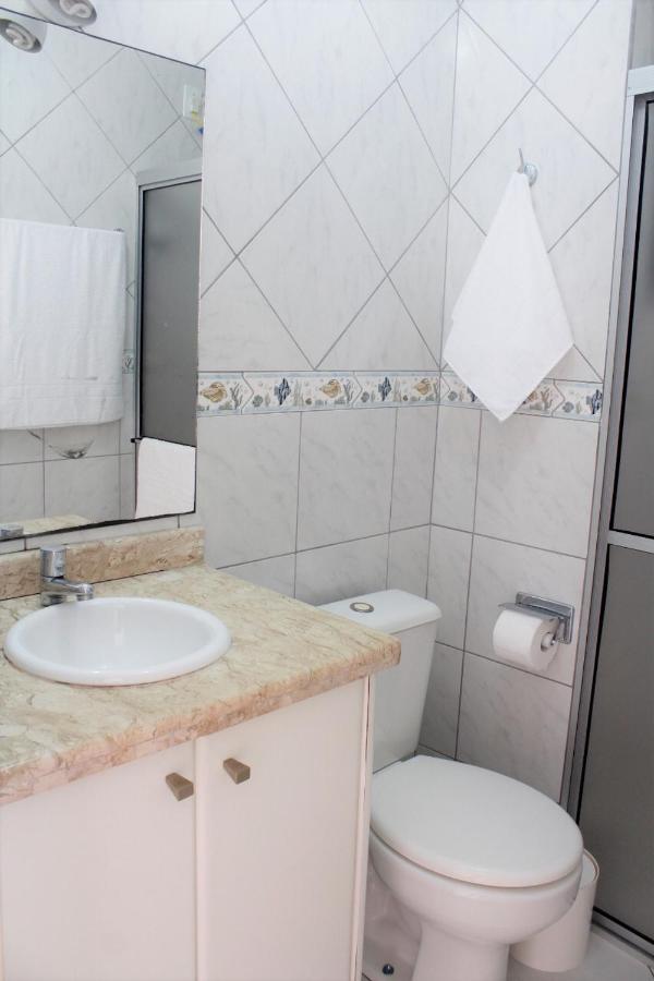 Apartamento Inteiro 3 Quartos No Condominio Solar Das Bromelias บอมบินญัส ภายนอก รูปภาพ