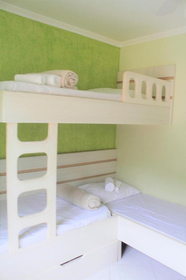Apartamento Inteiro 3 Quartos No Condominio Solar Das Bromelias บอมบินญัส ภายนอก รูปภาพ